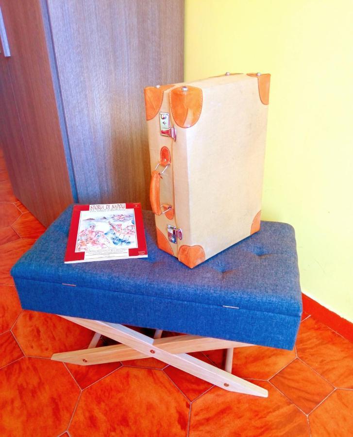 Non Ci Resta Che Napoli Bed & Breakfast Bagian luar foto