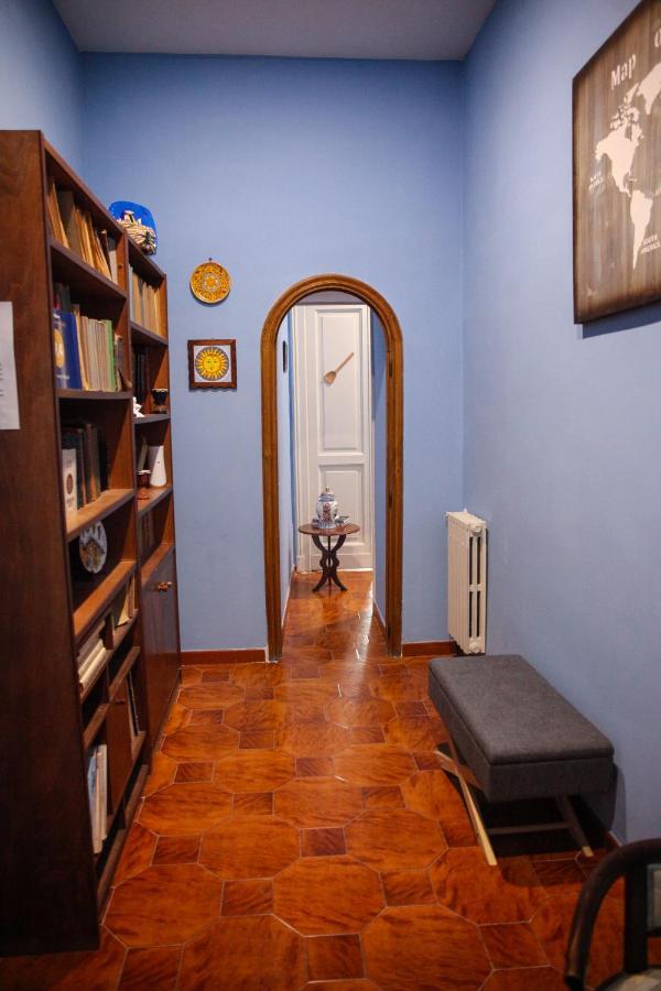 Non Ci Resta Che Napoli Bed & Breakfast Bagian luar foto