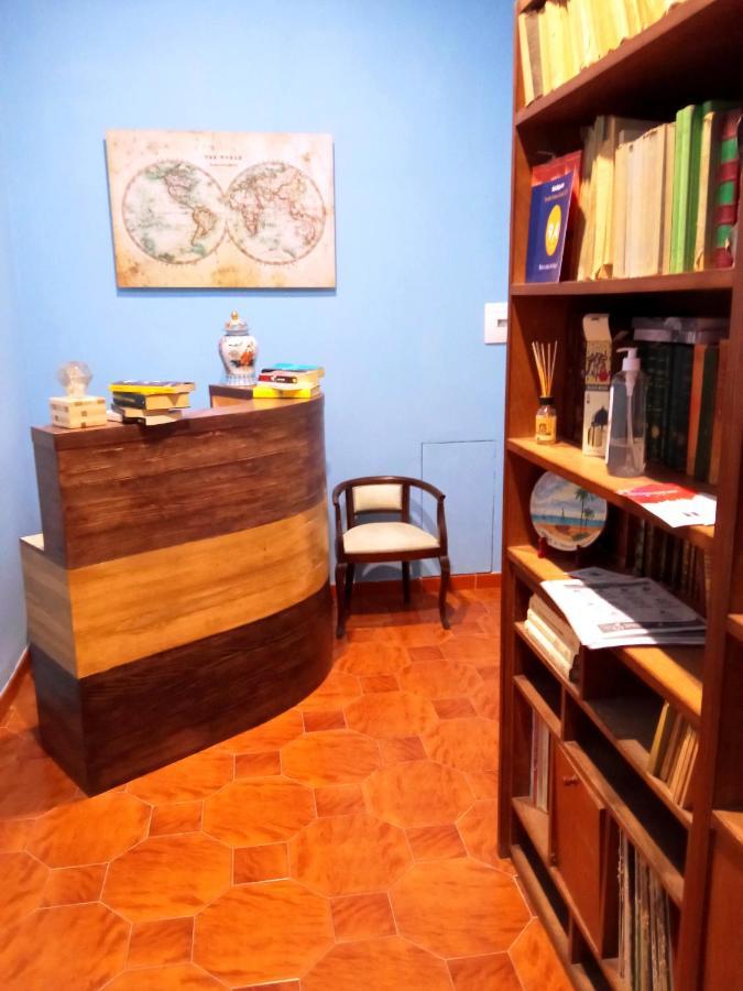 Non Ci Resta Che Napoli Bed & Breakfast Bagian luar foto