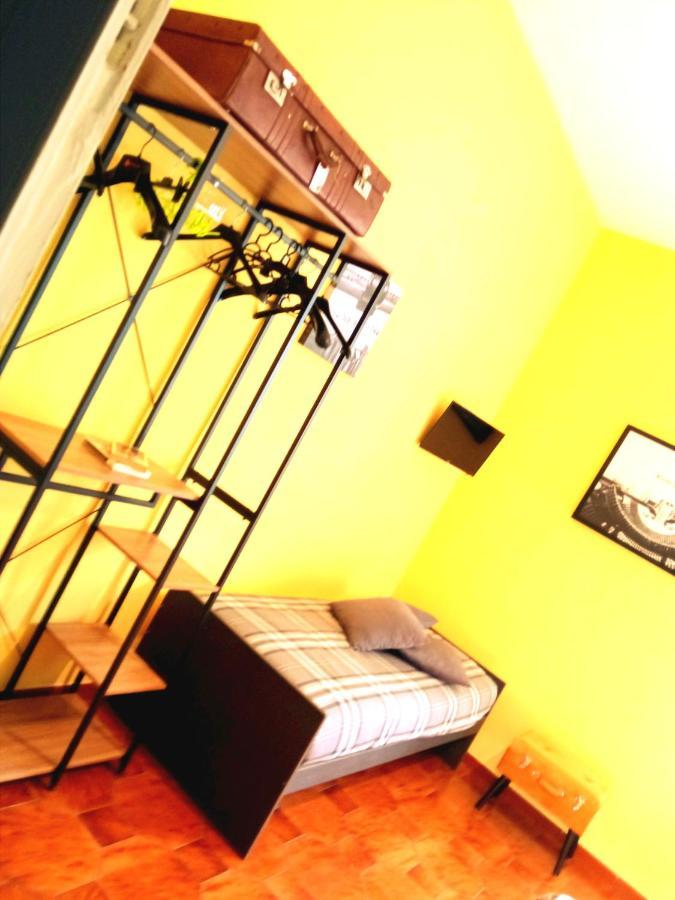 Non Ci Resta Che Napoli Bed & Breakfast Bagian luar foto