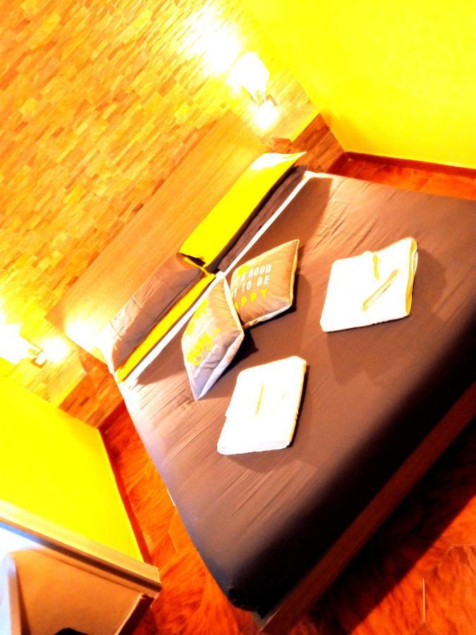 Non Ci Resta Che Napoli Bed & Breakfast Bagian luar foto