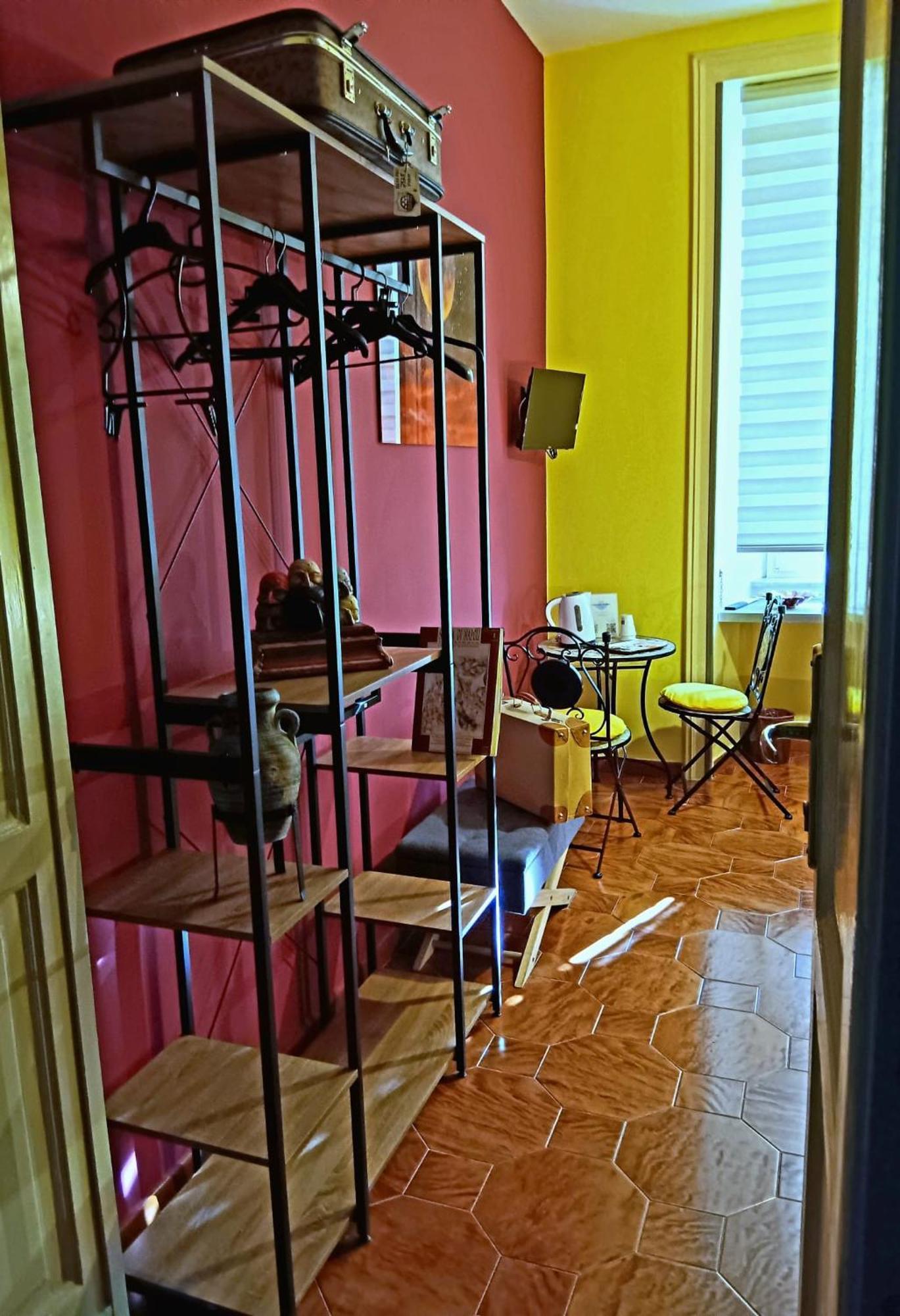 Non Ci Resta Che Napoli Bed & Breakfast Bagian luar foto